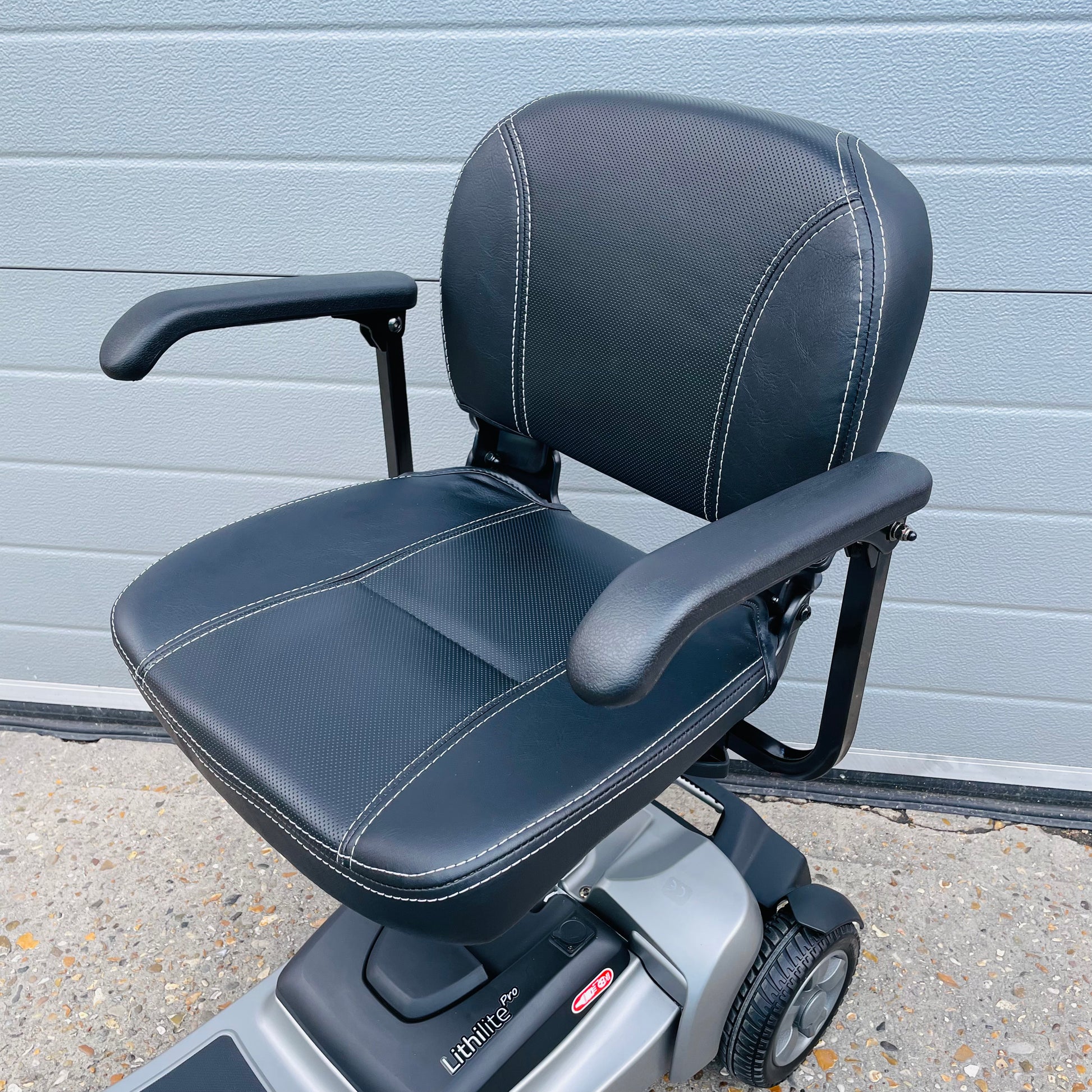 Motion Healthcare Alumina Pro Mobility Scooter 7440